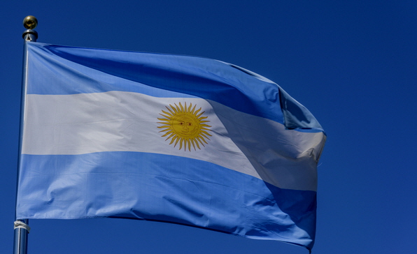 [이슈인포그래픽] 아르헨티나와 IMF 간 신경전