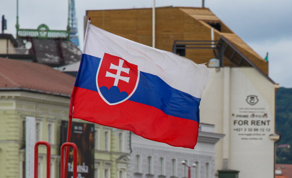 [이슈트렌드] 슬로바키아, 대선 결선투표에서 현 집권 연정 후보 승리